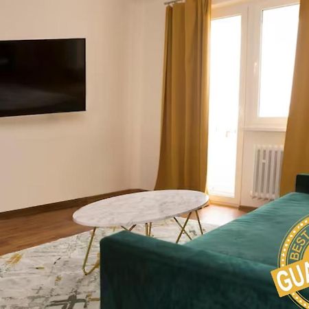 New Colorful Apartment With Big Balcony Bratislava Ngoại thất bức ảnh