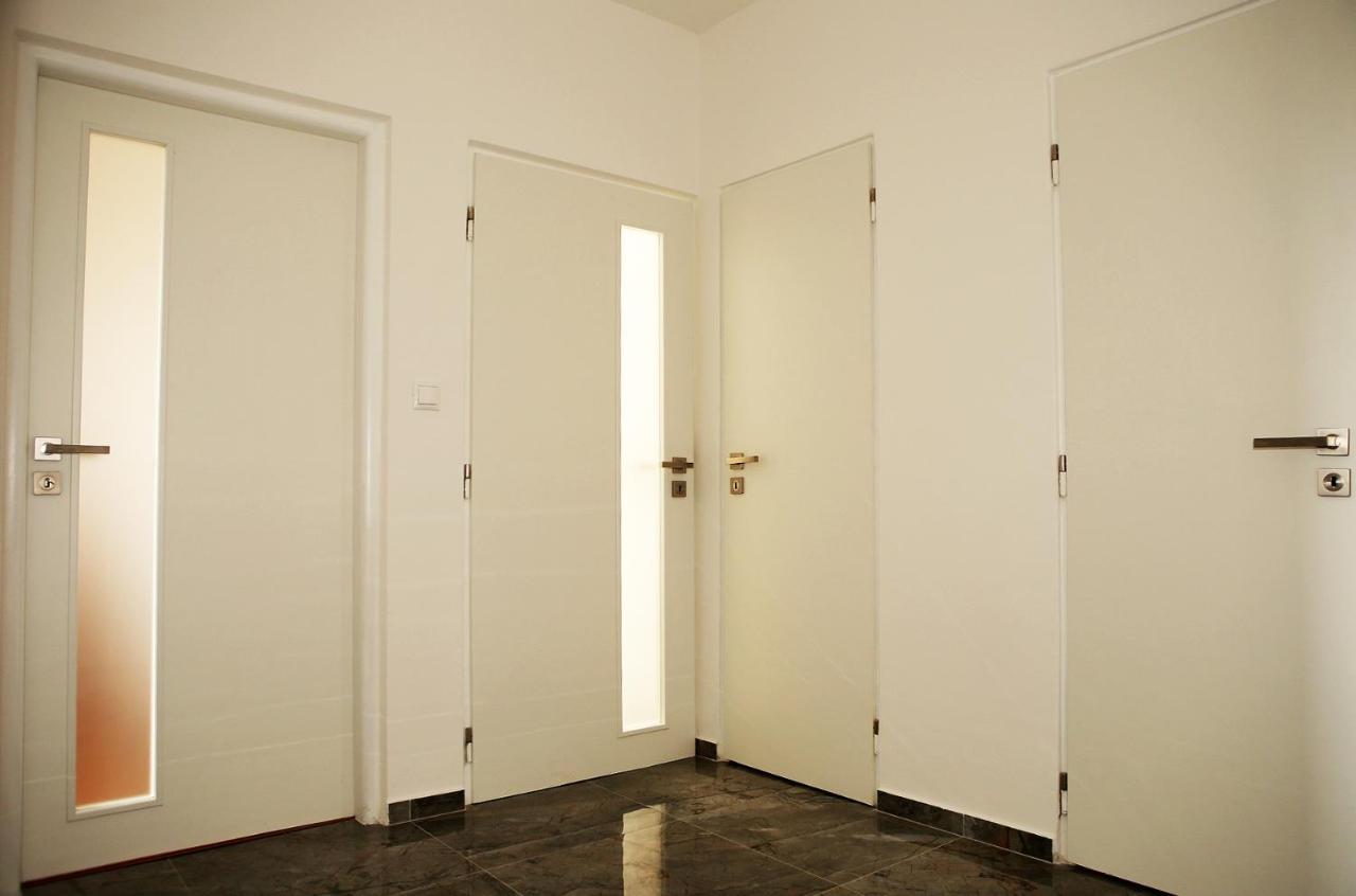 New Colorful Apartment With Big Balcony Bratislava Ngoại thất bức ảnh