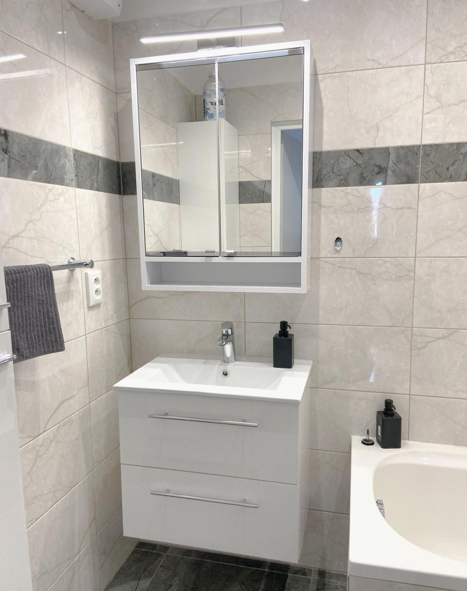 New Colorful Apartment With Big Balcony Bratislava Ngoại thất bức ảnh